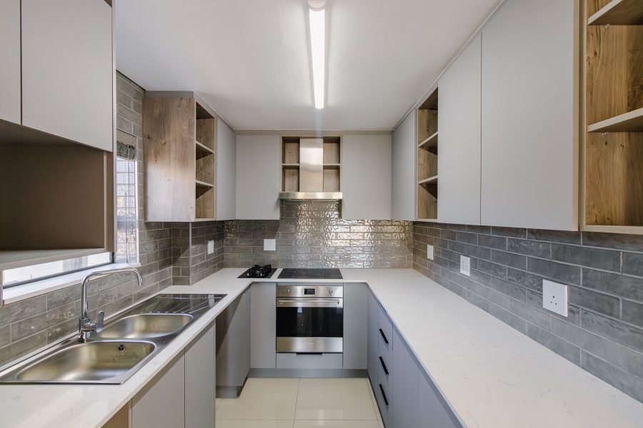 3 Bedroom Property for Sale in Bloubergrant Western Cape